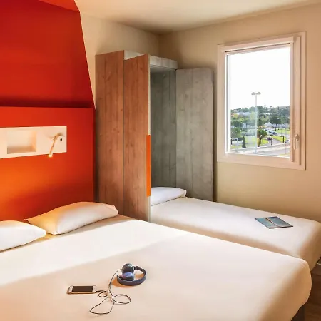 Ibis Budget Nord Euromedecine Hotel 2*