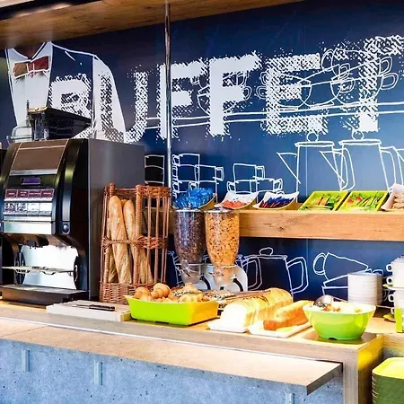 Ibis Budget Nord Euromedecine 호텔